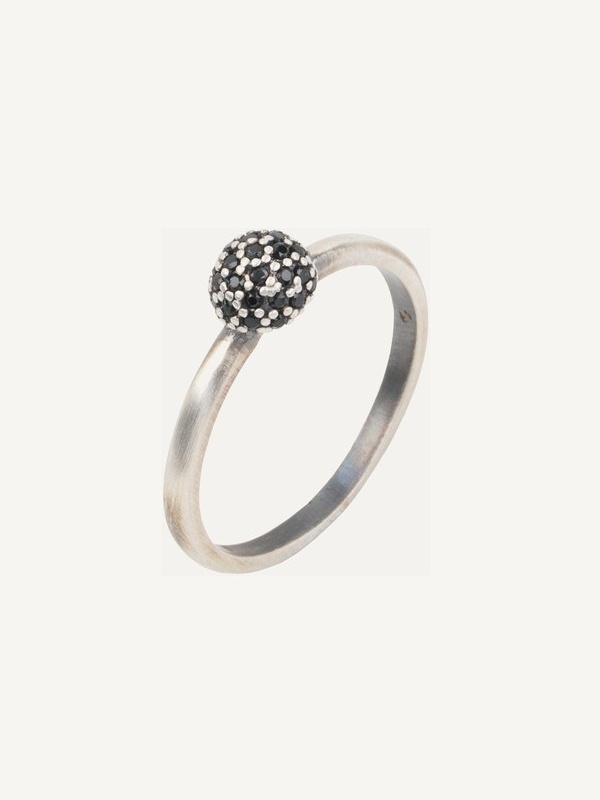 Joyería Kattalin - NOVEDADES en Anillos - Joyería - Anillo Creta Sunfield – Plata de ley envejecida con detaile en oro y circonitas Joyería Kattalin - NOVEDADES en Anillos - Joyería - Anillo Creta Sunfield – Plata de ley envejecida con detaile en oro y circonitas